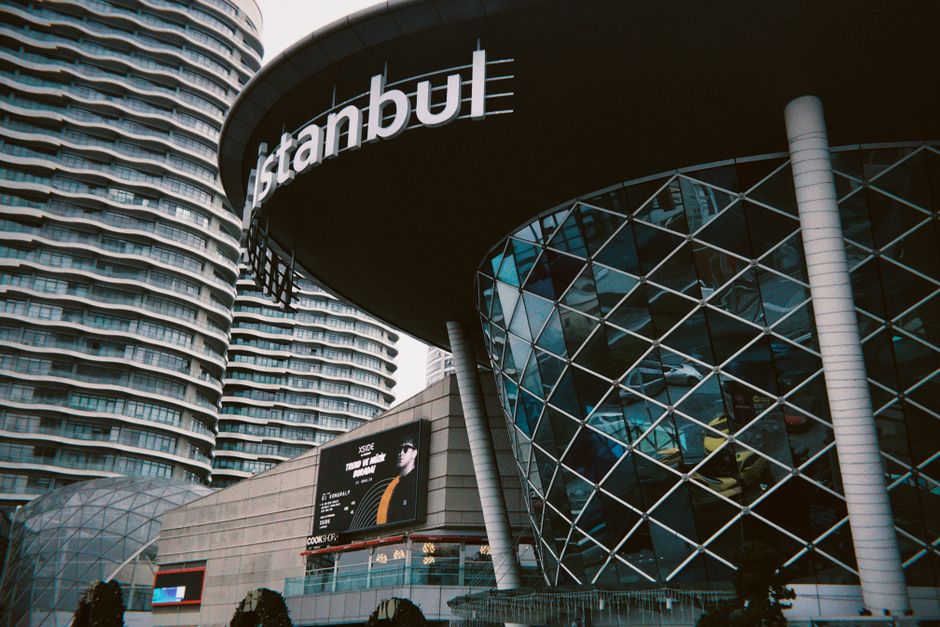 Istanbul Airport IST transfer to Sultanahmet — Colina Rojo Travel private transfer Istanbul