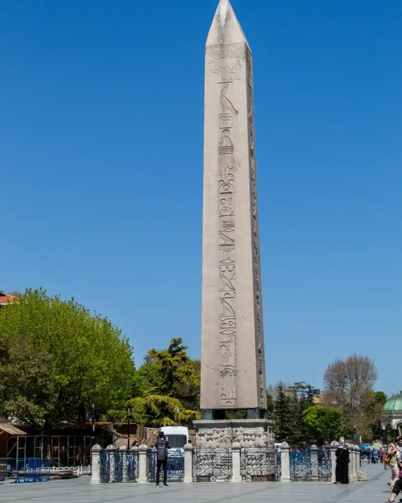 hippodrome obelisk sultanahmet istanbul — Complete Istanbul Tour in Spanish